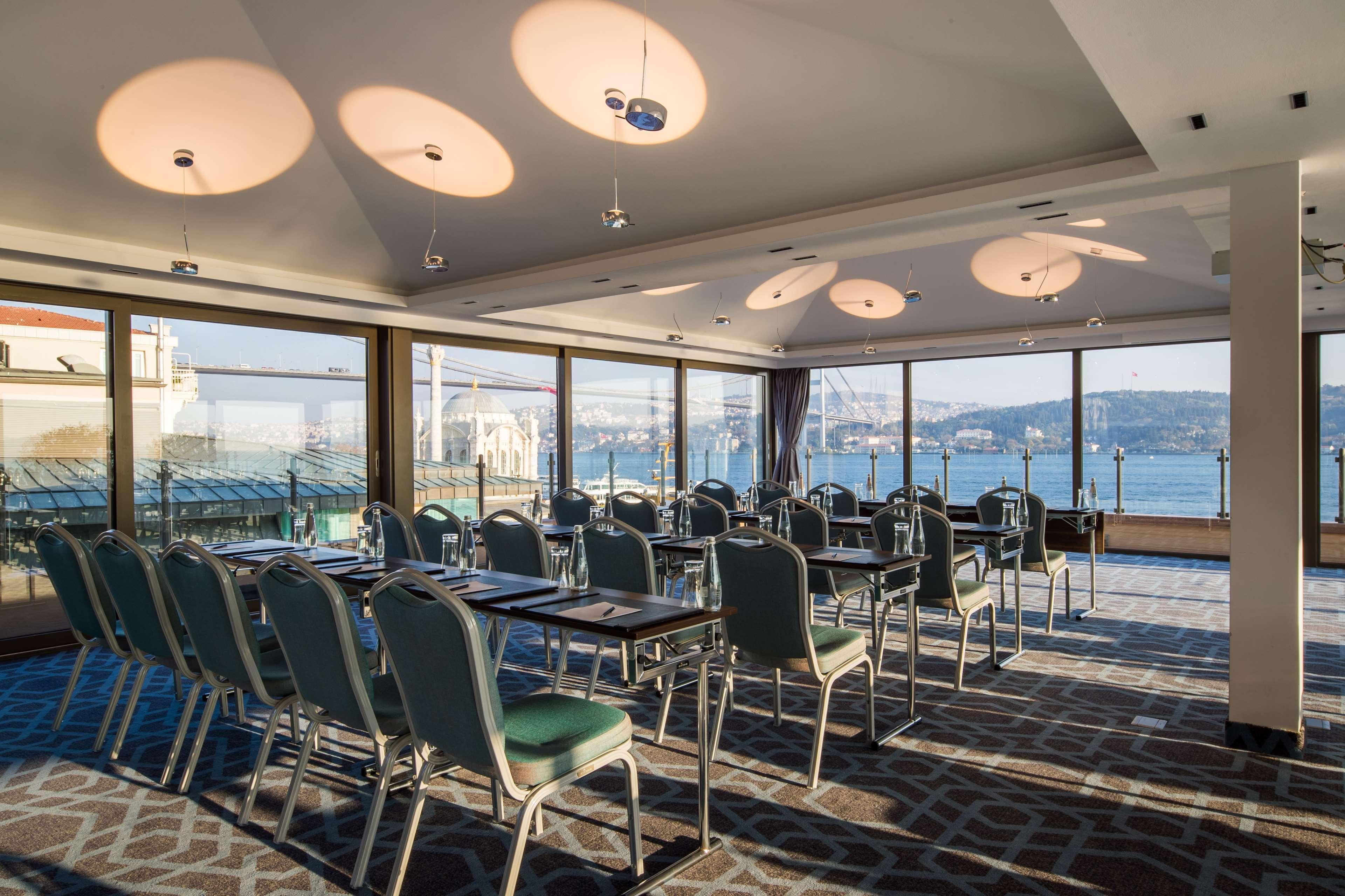 Radisson Blu Bosphorus Hotel Istanbul Bagian luar foto The Westin Harbour View