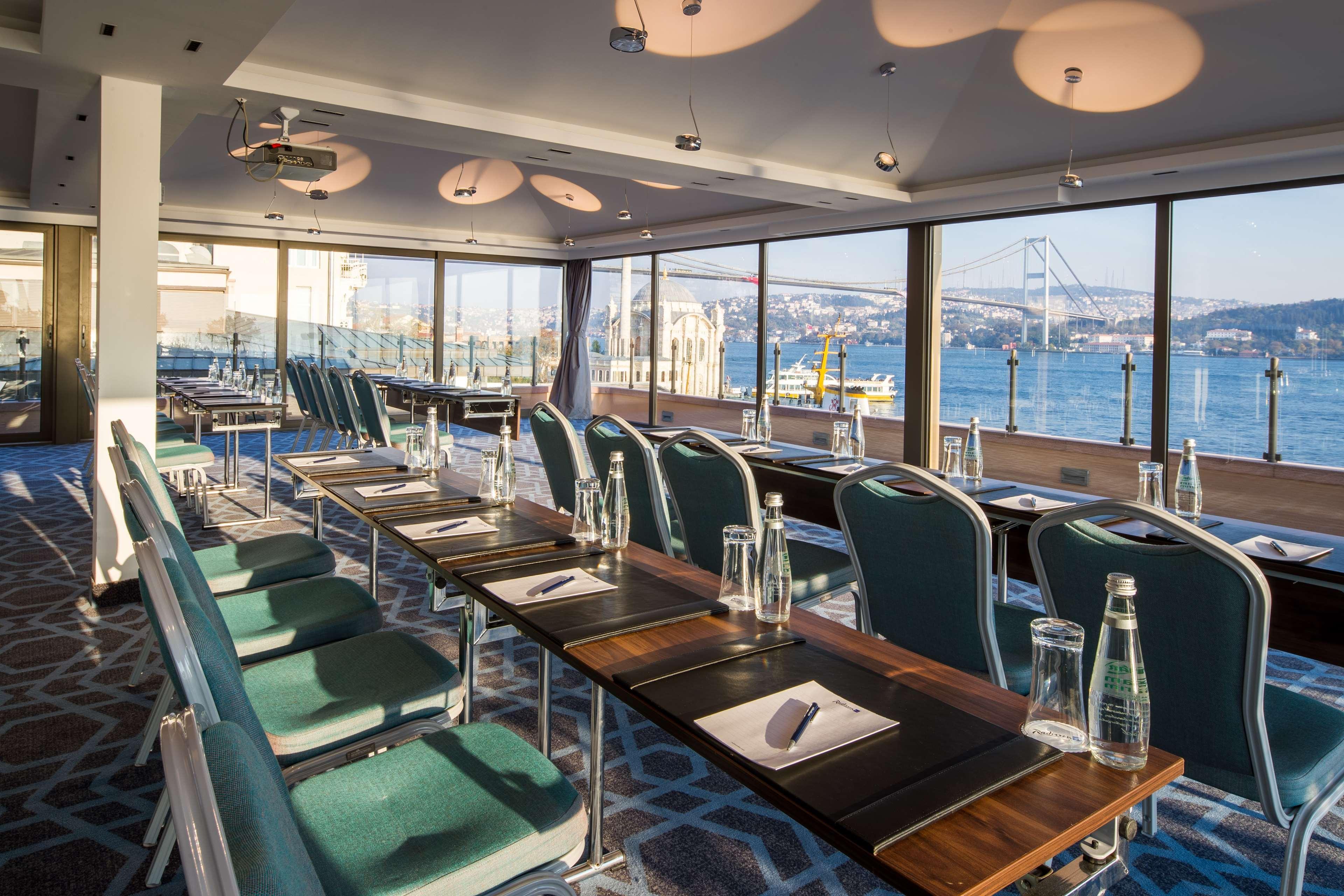 Radisson Blu Bosphorus Hotel Istanbul Bagian luar foto The Marina Room