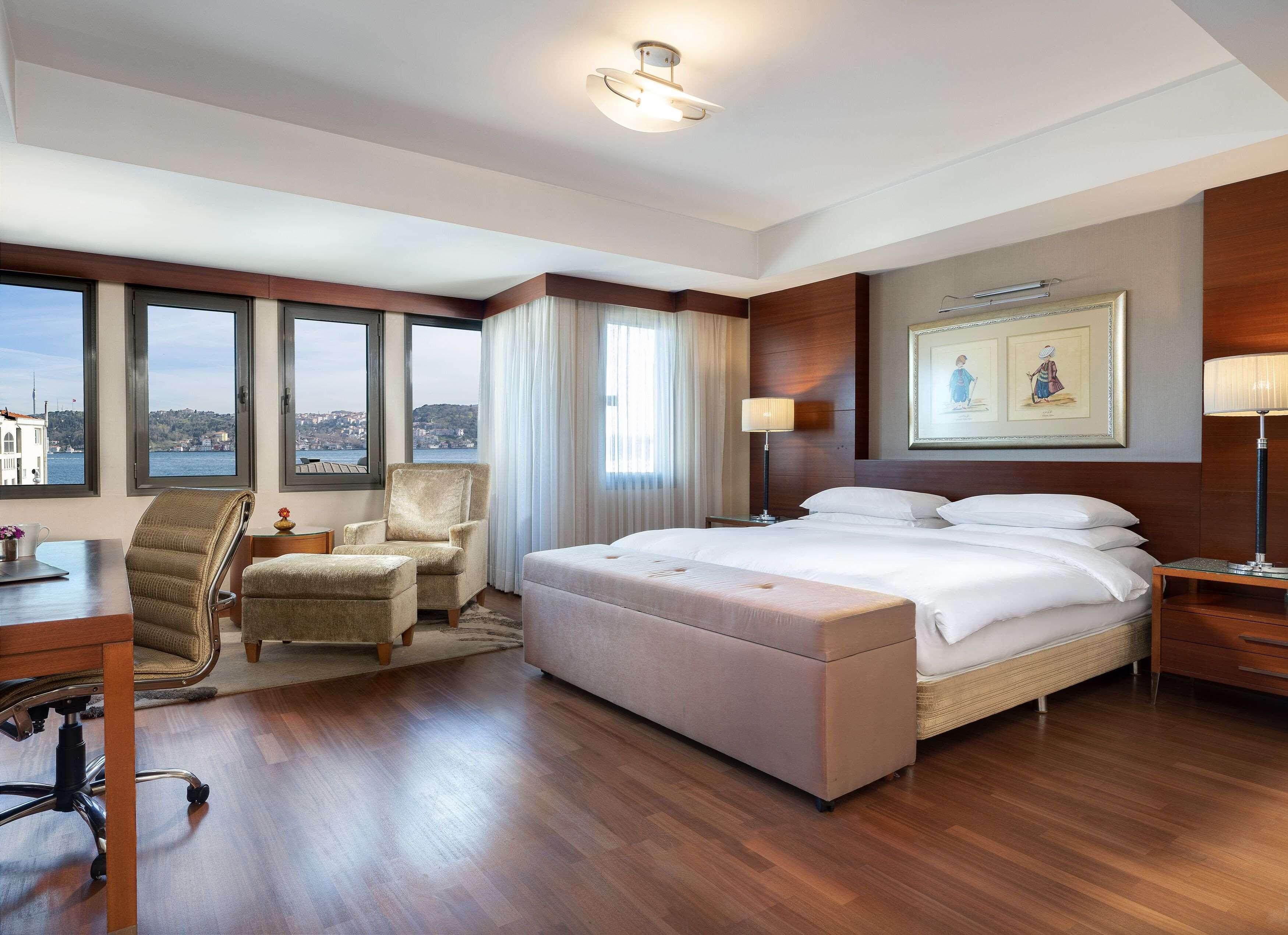 Radisson Blu Bosphorus Hotel Istanbul Bagian luar foto Suite