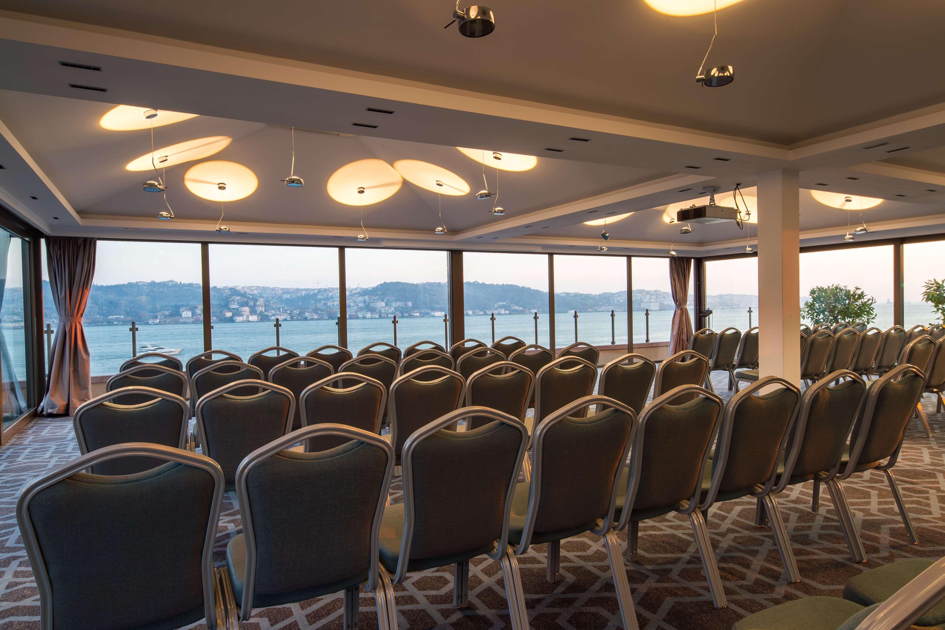Radisson Blu Bosphorus Hotel Istanbul Bagian luar foto The conference centre